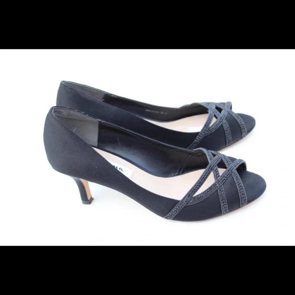 Nina peep tpe pumps